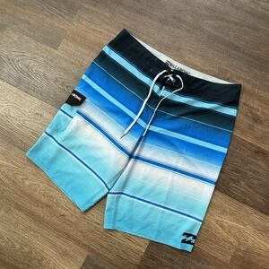 Billabong Platinum X Boardshorts Blue Striped Men's Sz 34 Surfer Beach All Day